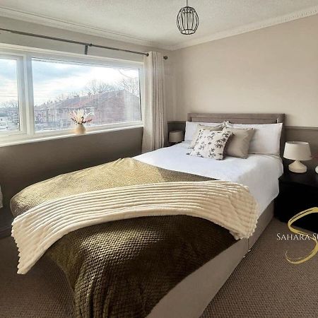 Stylish 2Bed - Manchester - Free Parking 海德 外观 照片